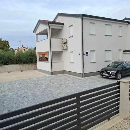 Bernard - New In Funtana, Istria Apartment *