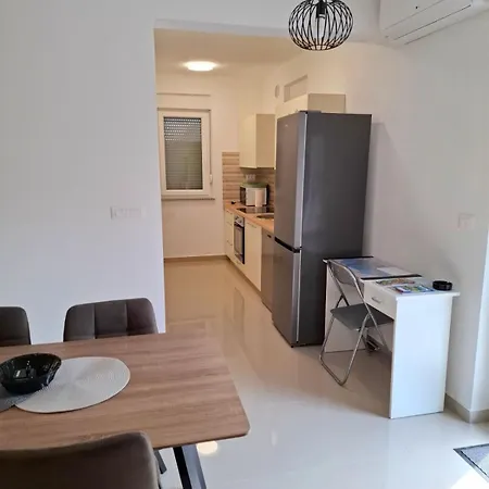 Appartamento Bernard - New In Funtana, Istria Funtana
